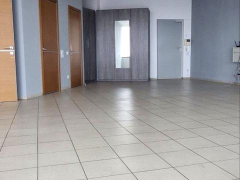 комерційна за адресою Королеви Єлизавети ІІ вул. (Глинки), 2