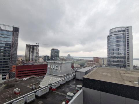 комерційна за адресою Королеви Єлизавети ІІ вул. (Глинки), 2