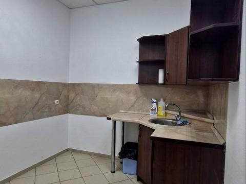 комерційна за адресою Королеви Єлизавети ІІ вул. (Глинки), 2