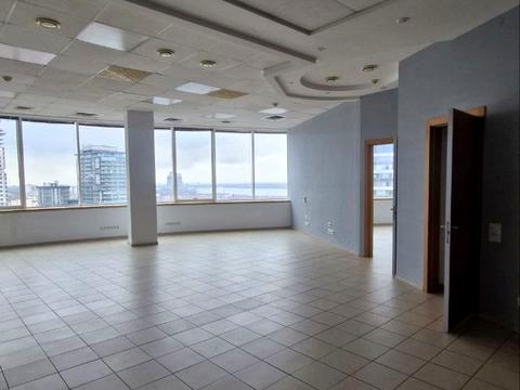 комерційна за адресою Королеви Єлизавети ІІ вул. (Глинки), 2