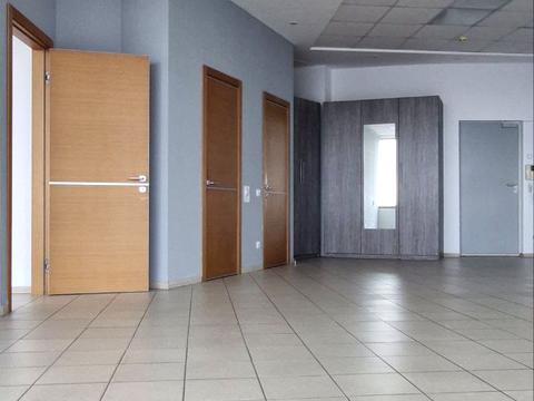 комерційна за адресою Королеви Єлизавети ІІ вул. (Глинки), 2