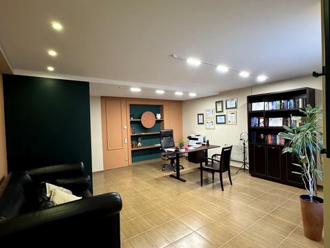 комерційна за адресою Соборна, 17