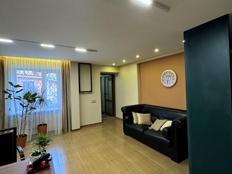 комерційна за адресою Соборна, 17