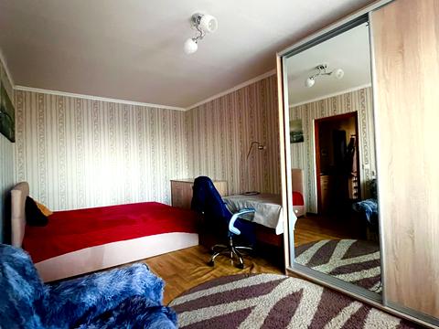 квартира за адресою Космонавта Поповича вул. (Космонавта Волкова), 8