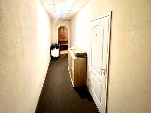 комерційна за адресою Десятинна вул., 1/3