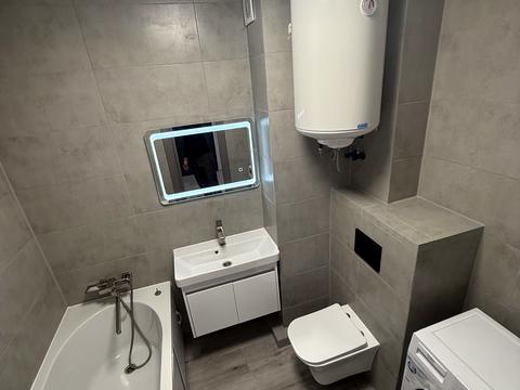 квартира за адресою Василя Симоненка вул., 107-А