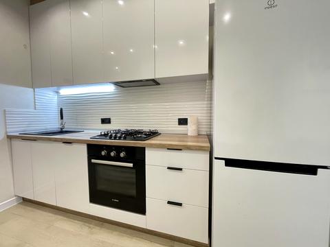 квартира по адресу Молодіжна ул., 4