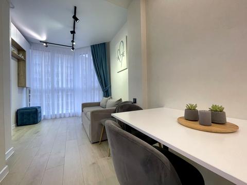 квартира по адресу Молодіжна ул., 4