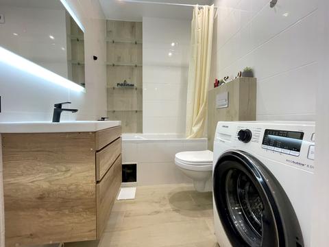 квартира по адресу Молодіжна ул., 4