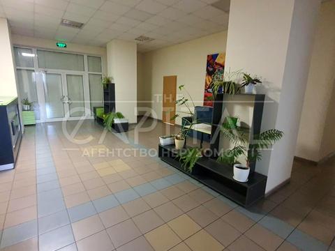 комерційна за адресою Київ, Вінстона Черчилля вул. (Червоноткацька), 43