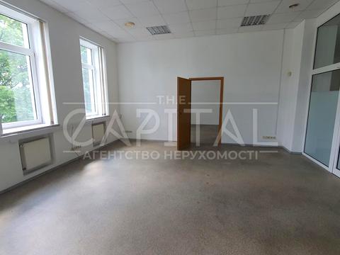 комерційна за адресою Київ, Вінстона Черчилля вул. (Червоноткацька), 43