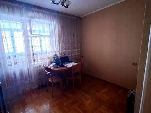 квартира за адресою Київ, Лариси Руденко вул., 7