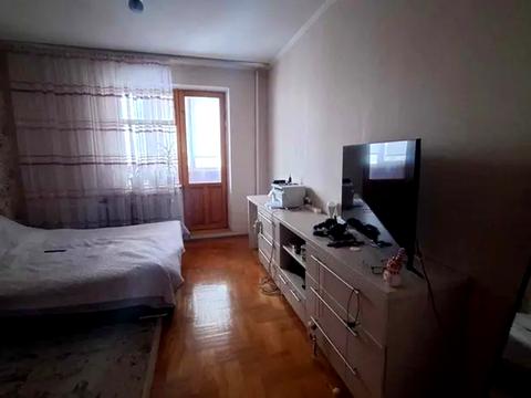 квартира за адресою Київ, Лариси Руденко вул., 7