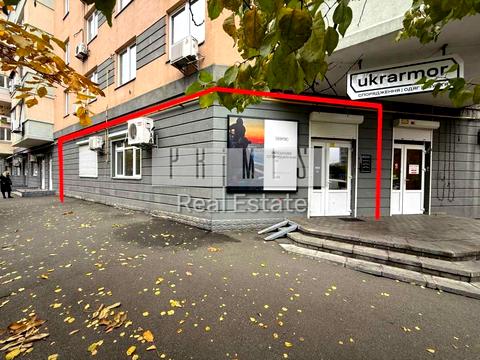 комерційна за адресою Раїси Окіпної вул., 8