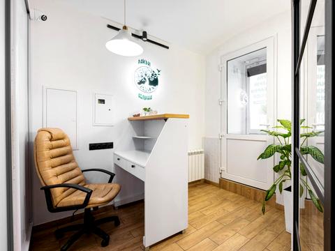 коммерческая по адресу Киевская ул., 1