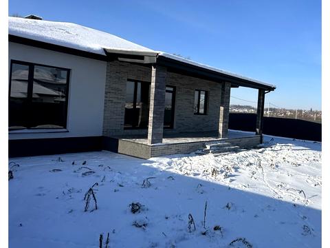 дом по адресу Евгения Плужника ул.