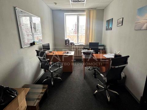 комерційна за адресою Індустріальний пров., 2