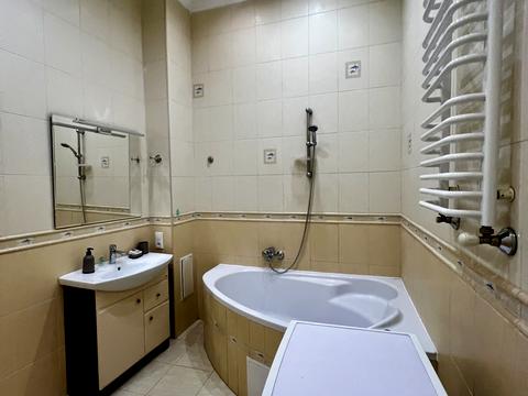 квартира за адресою Михайла Туган-Барановського вул., 32