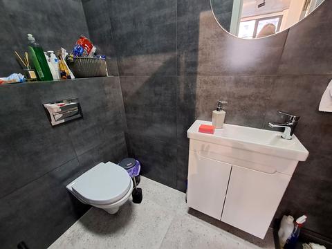 комерційна за адресою Цегельний пров., 8