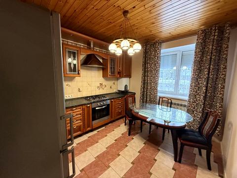 квартира за адресою Набережна Перемоги вул., 136-А