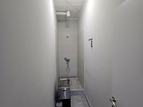 комерційна за адресою Шухевича, 5