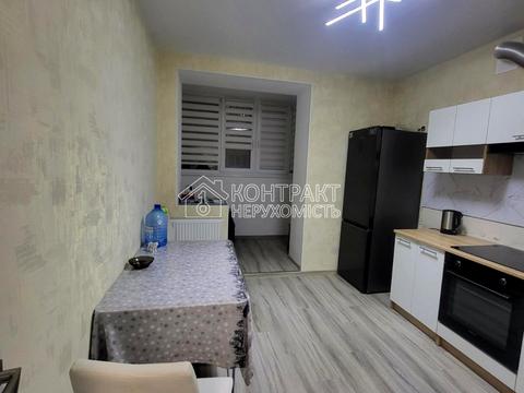 квартира за адресою Льва Ландау просп. (50-річчя СРСР), 52-Л