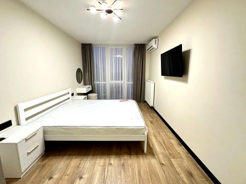 квартира за адресою Степана Бандери вул., (Будинок 4)