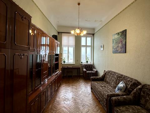 квартира по адресу Святого Теодора пл., 4