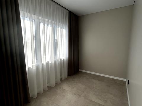 будинок за адресою Леоніда Каденюка вул.