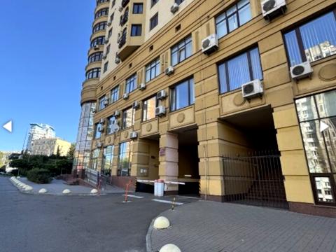 паркоместо по адресу Полтавская ул., 10