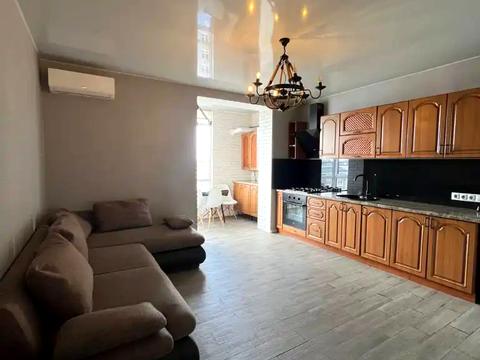 квартира за адресою Співдружності вул., 1