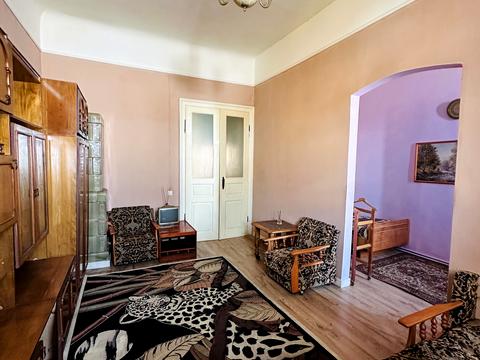 квартира за адресою Садовського вул., 8