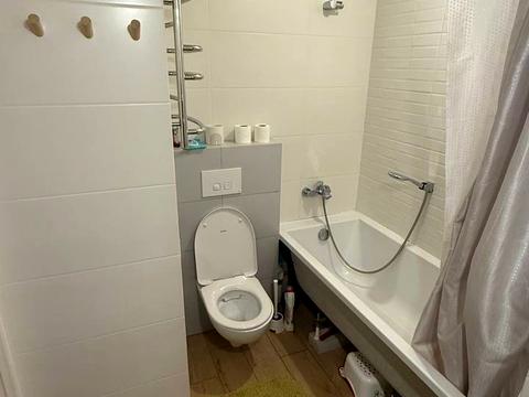 квартира за адресою Алана Шепарда вул. (Суворова), 11