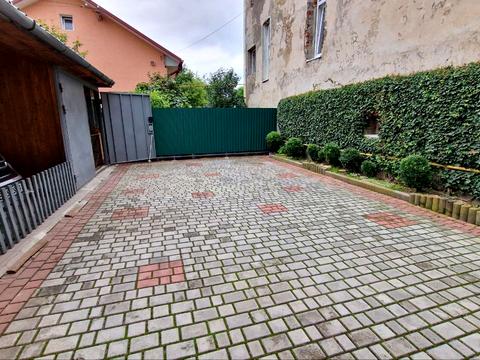 будинок за адресою Івана Франка вул.