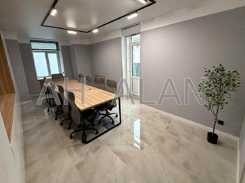 коммерческая по адресу Евгения Чикаленко ул. (Пушкінська), 20