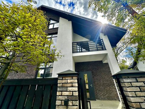 дом по адресу Миколи Леонтовича ул. (Толстого)