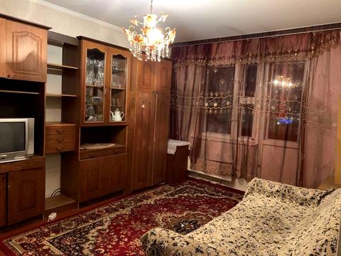 кімната за адресою Братства Тарасівців вул. (Декабристів), 9