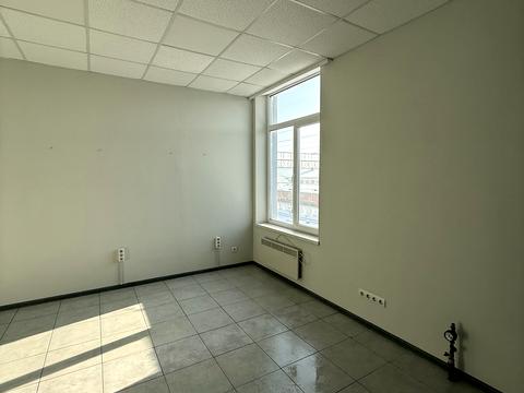 комерційна за адресою Проскурівська вул., 74 а