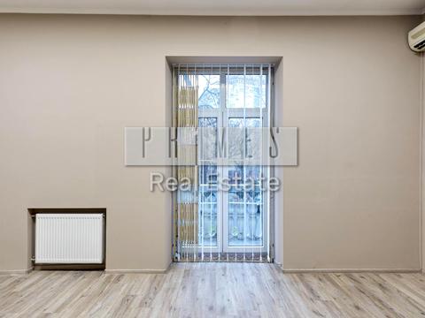 коммерческая по адресу Лютеранская ул., 4