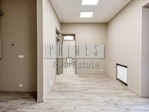 коммерческая по адресу Лютеранская ул., 4