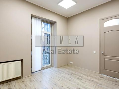 комерційна за адресою Лютеранська вул., 4