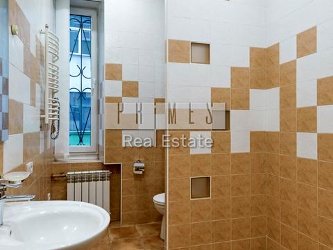 коммерческая по адресу Лютеранская ул., 4