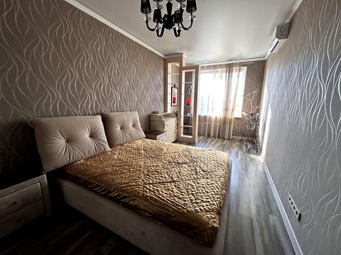 квартира за адресою Літературна вул., 8