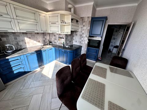 квартира за адресою Літературна вул., 8