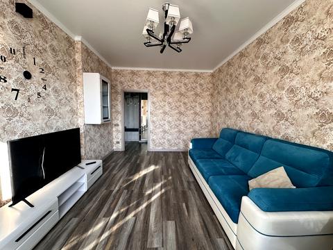 квартира за адресою Літературна вул., 8