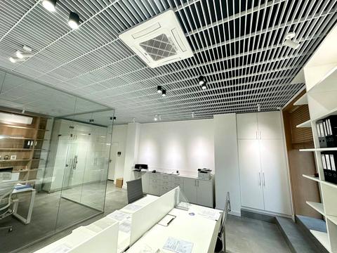 комерційна за адресою Набережна Перемоги вул., 112-Д