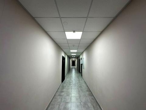 комерційна за адресою Набережна Перемоги вул., 112-Д