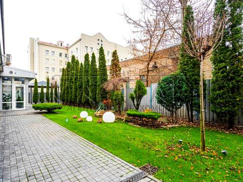 комерційна за адресою Вадима Гетьмана вул., 1