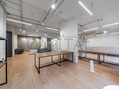 комерційна за адресою Василя Тютюнника вул. (Анрі Барбюса), 53