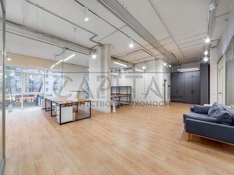 комерційна за адресою Василя Тютюнника вул. (Анрі Барбюса), 53